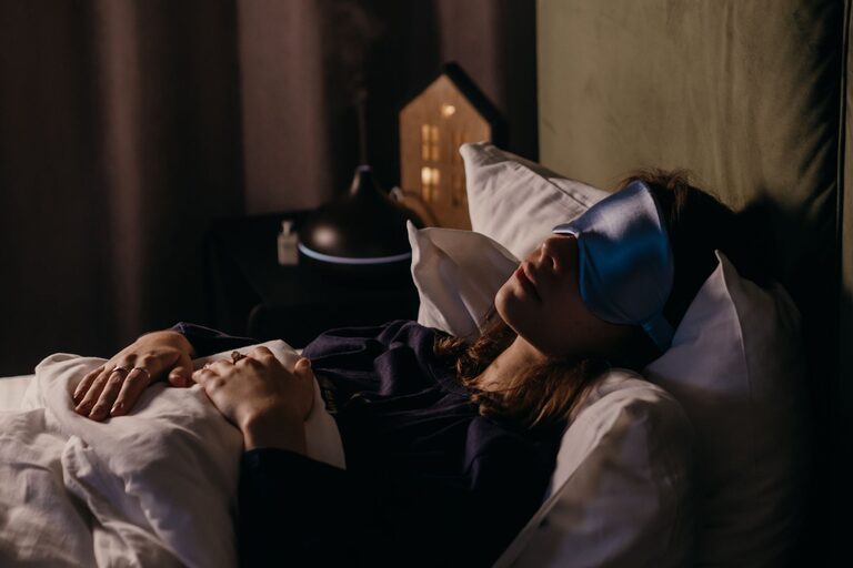 Jak lépe spát díky večernímu rituálu uklidnění